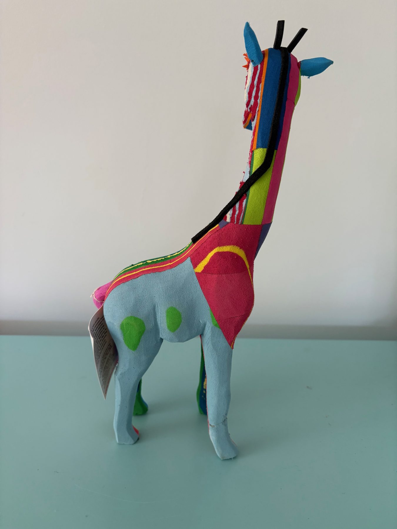 About Flip-Flop Art Giraffe -Recycled Flip-flops